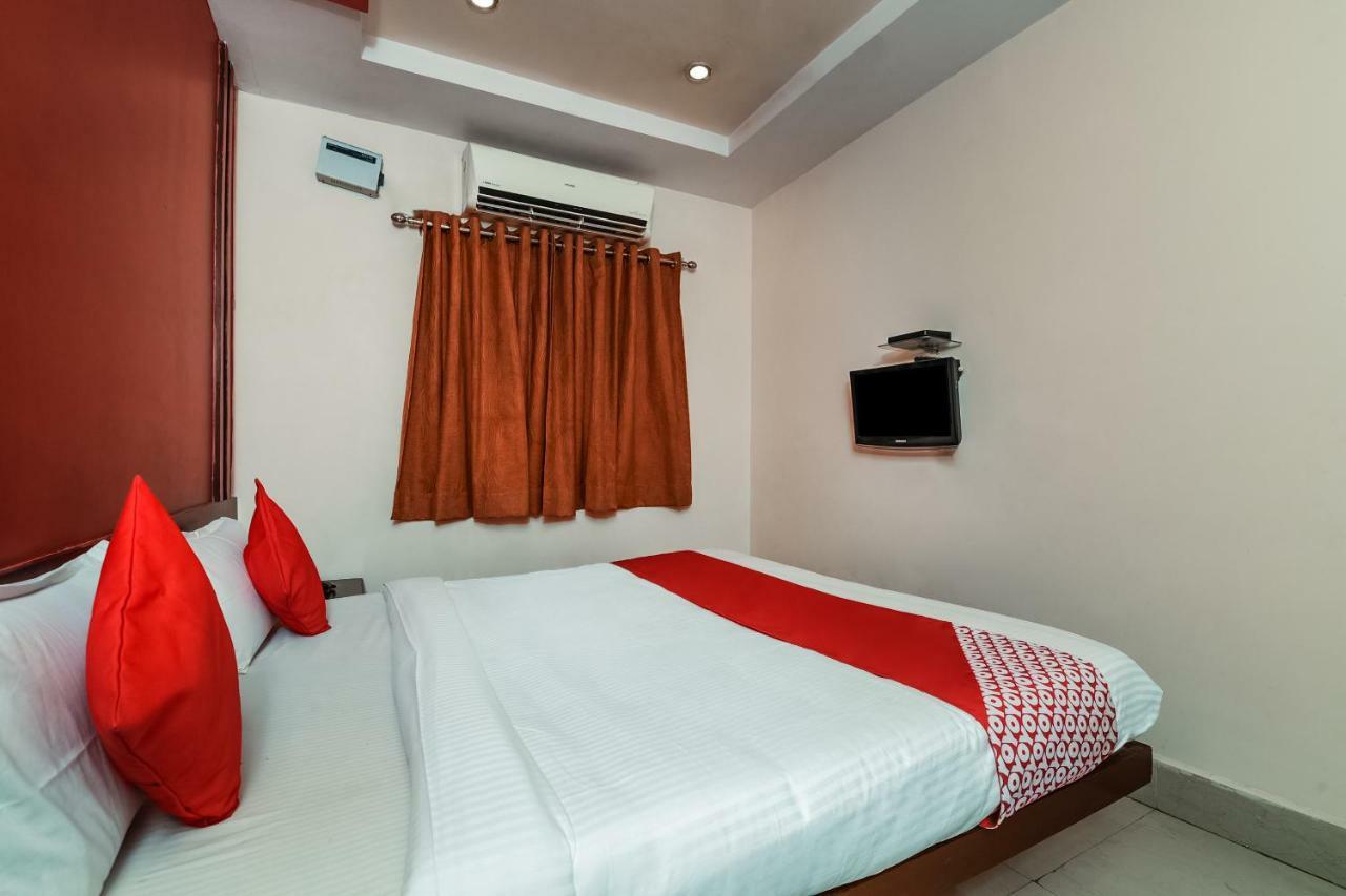 Oyo 28856 Manjeera Inn Вишакхапатнам Экстерьер фото
